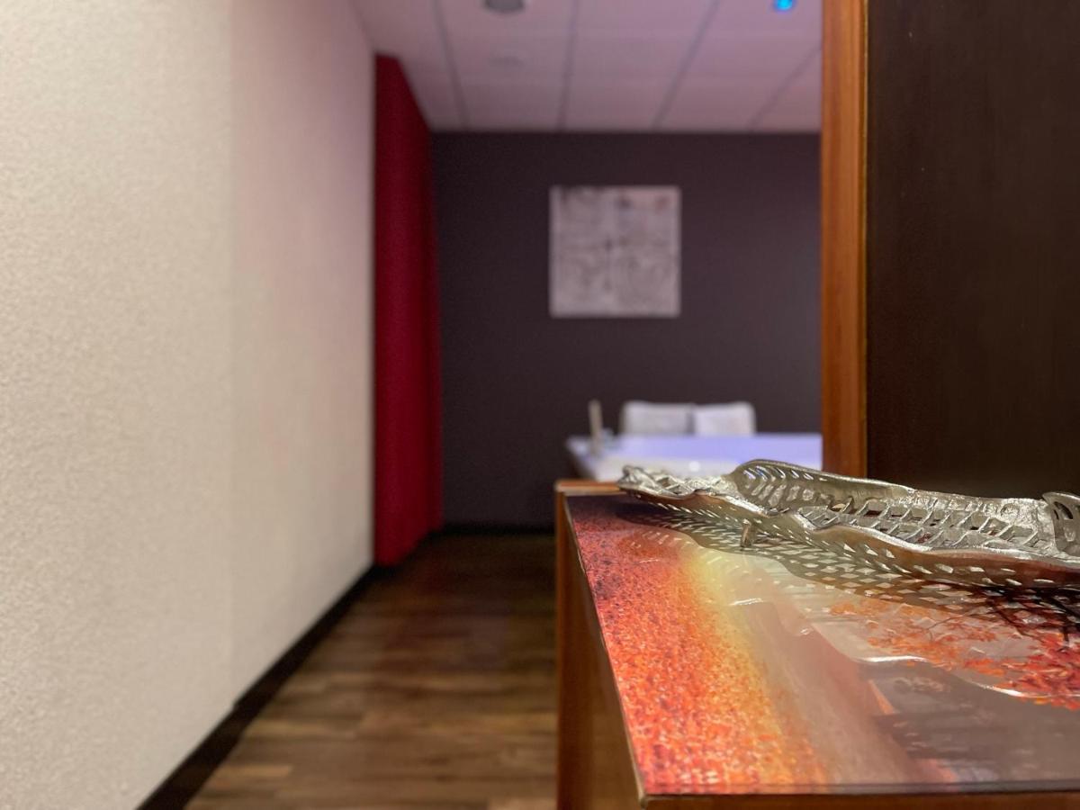 Motel Los Abedules Oviedo Luaran gambar