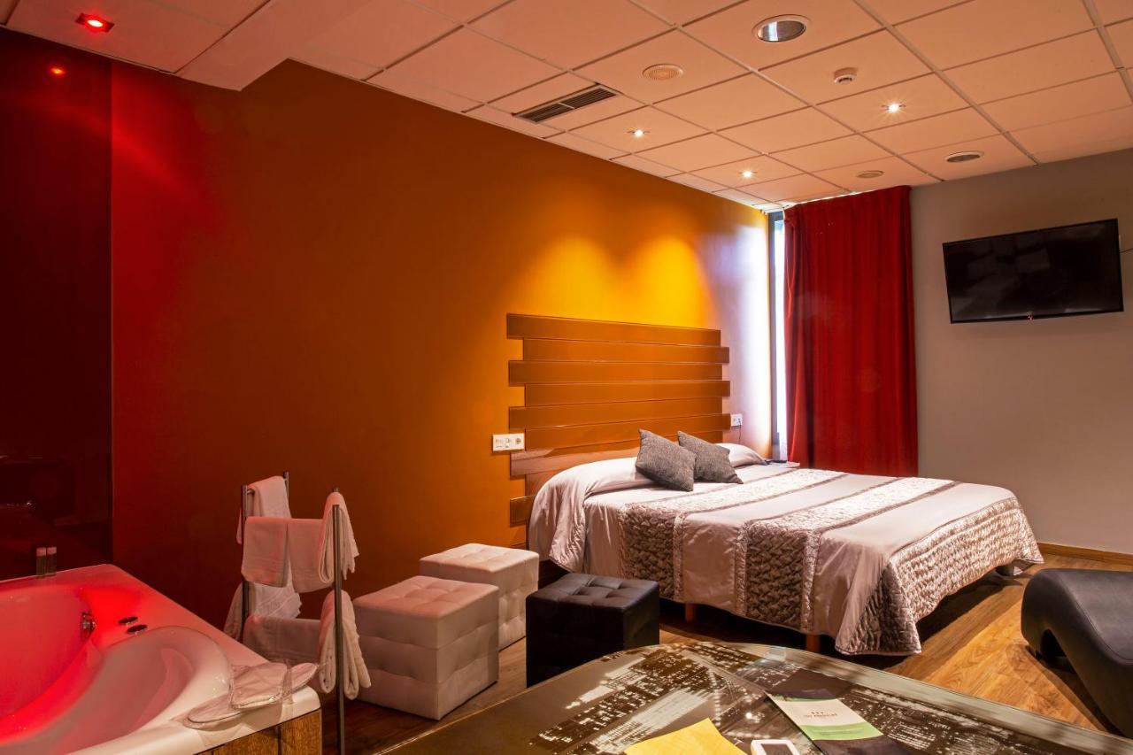 Motel Los Abedules Oviedo Luaran gambar
