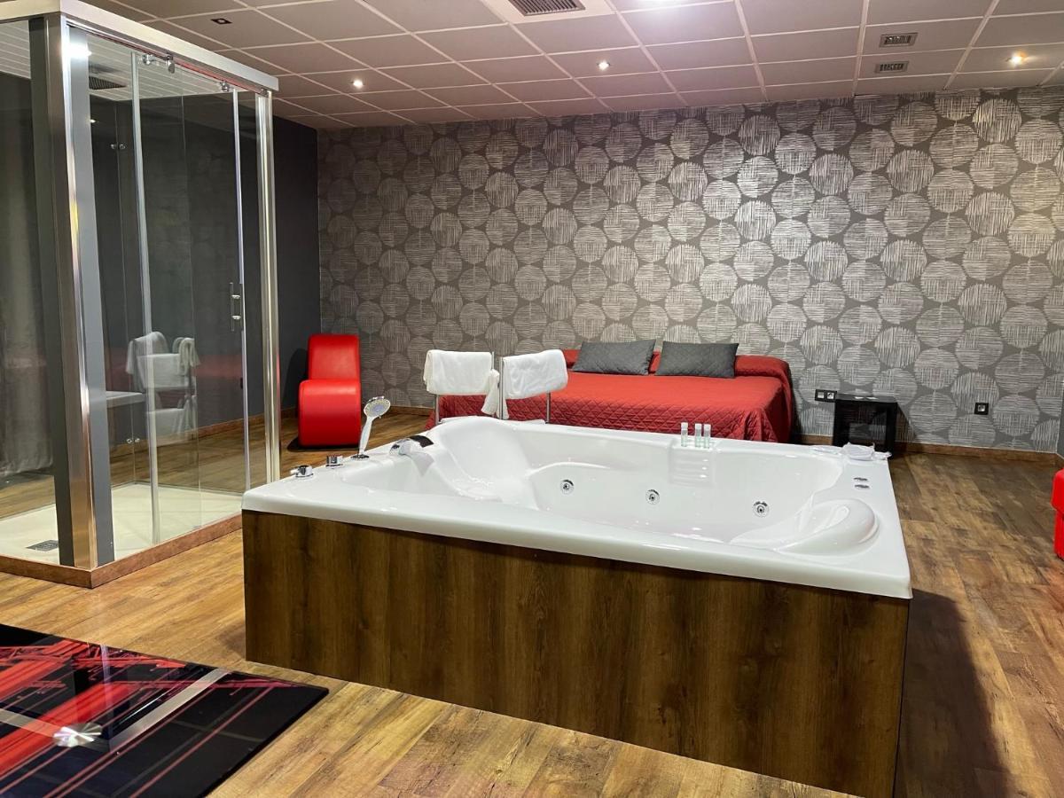 Motel Los Abedules Oviedo Luaran gambar