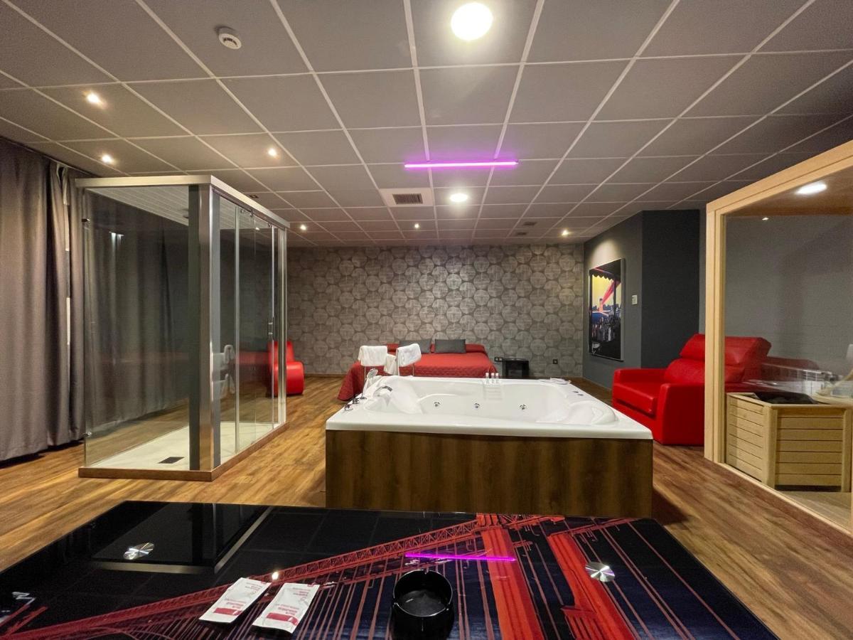 Motel Los Abedules Oviedo Luaran gambar