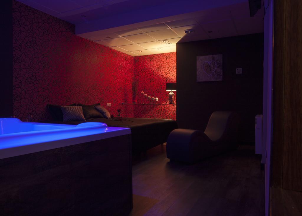 Motel Los Abedules Oviedo Luaran gambar