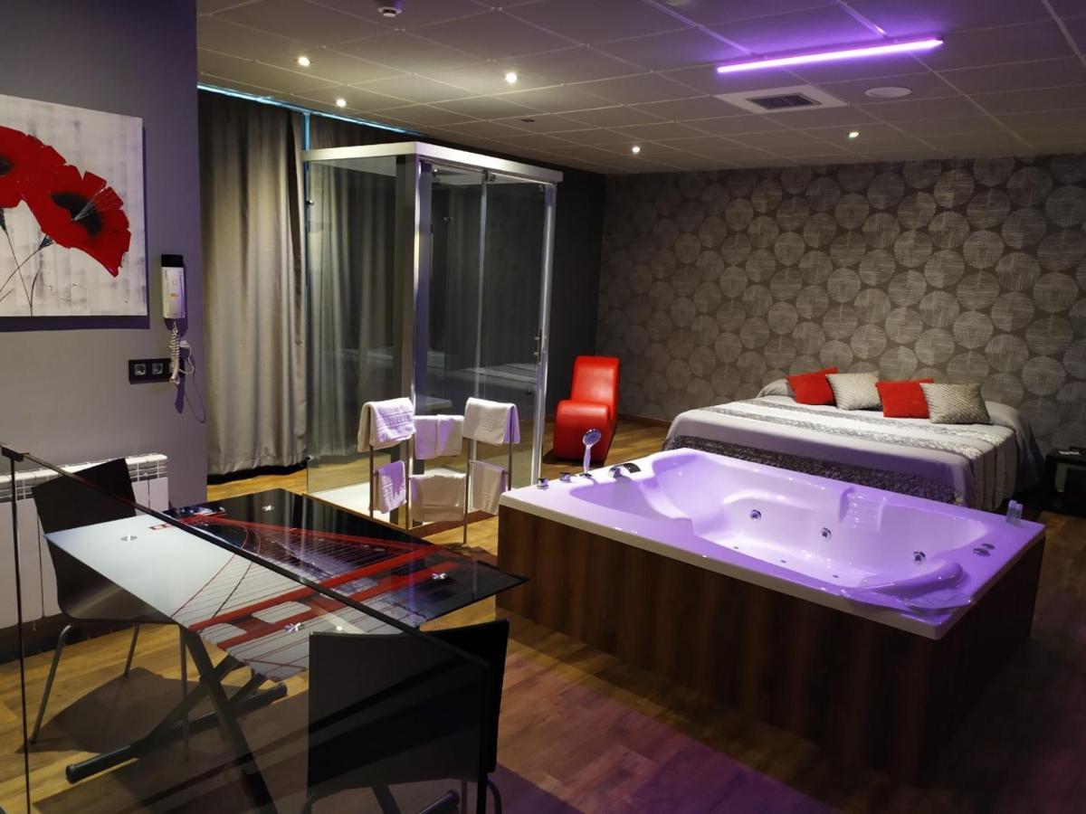 Motel Los Abedules Oviedo Luaran gambar
