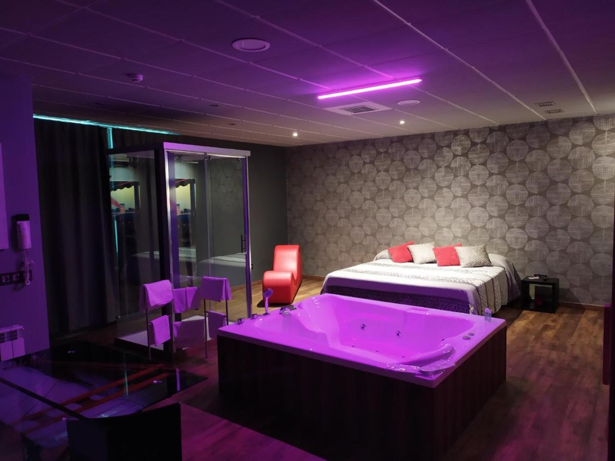 Motel Los Abedules Oviedo Luaran gambar